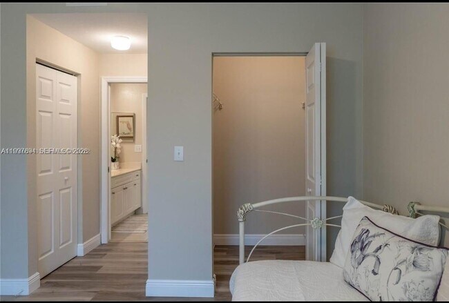 Building Photo - 2916 Tuscany Ct