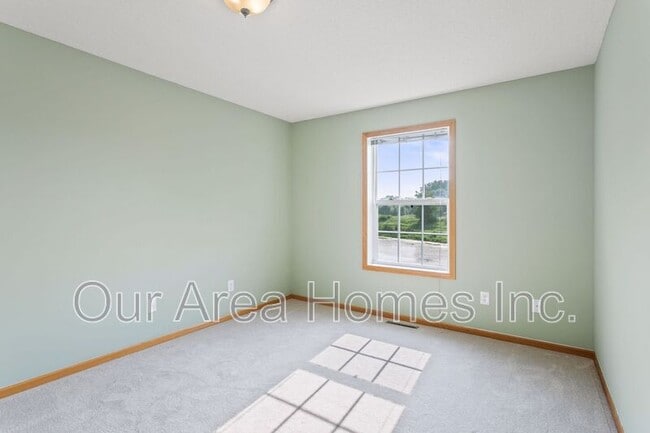 Building Photo - 11322 Aberdeen Cir NE