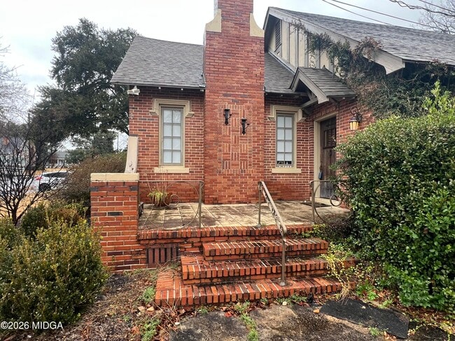 Building Photo - 171 Calloway Dr