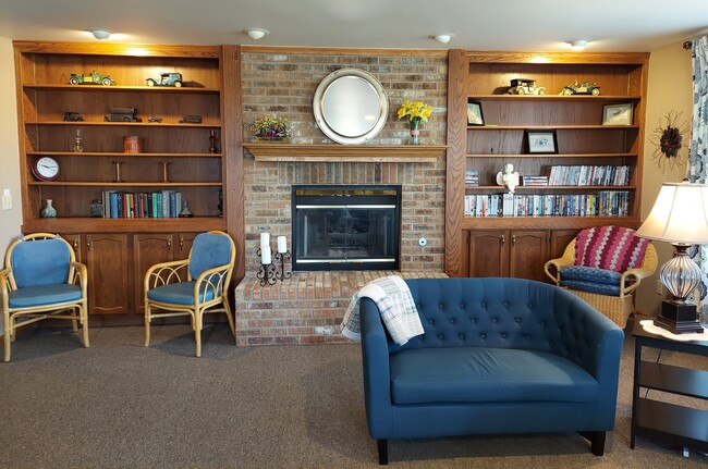 Common Area - Wedgewood Manor Active Senior Living