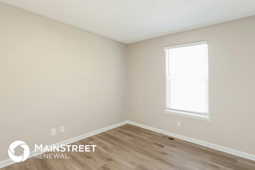 Building Photo - 7641 N Stoddard Ave