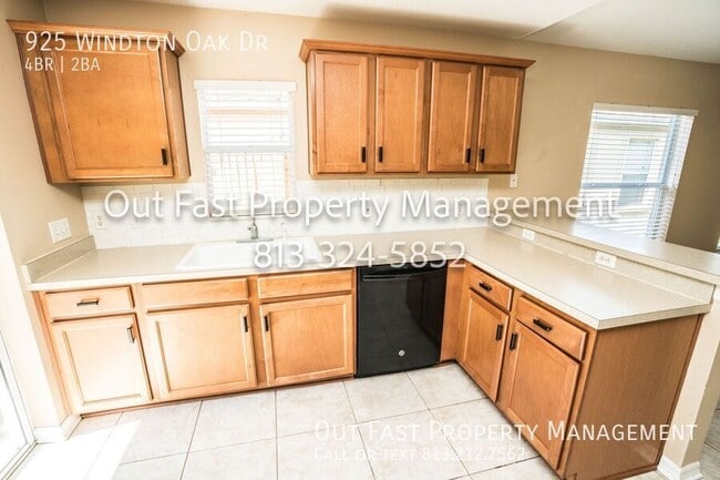 Building Photo - 925 Windton Oak Dr