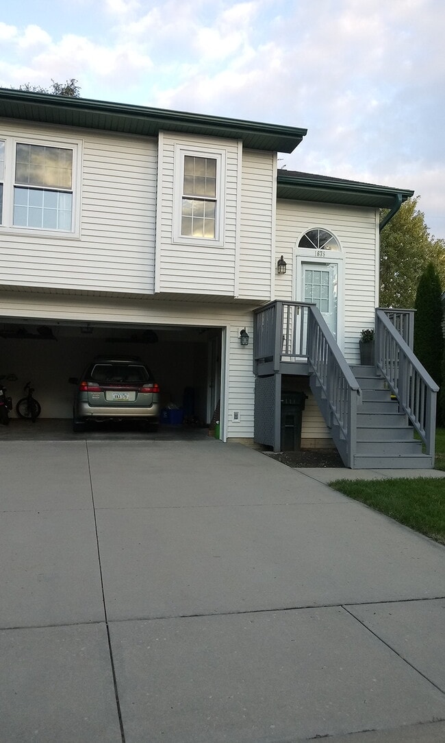 Building Photo - 1675 Hemingway Ln