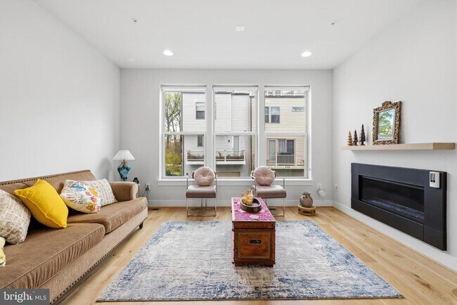 Building Photo - 5104 Randolph Rd