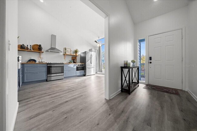 Building Photo - 2925 N Rivers Edge Blvd