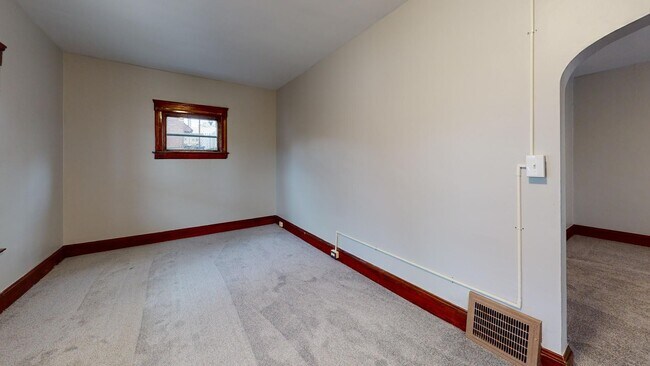 Building Photo - 3210 W 98th St
