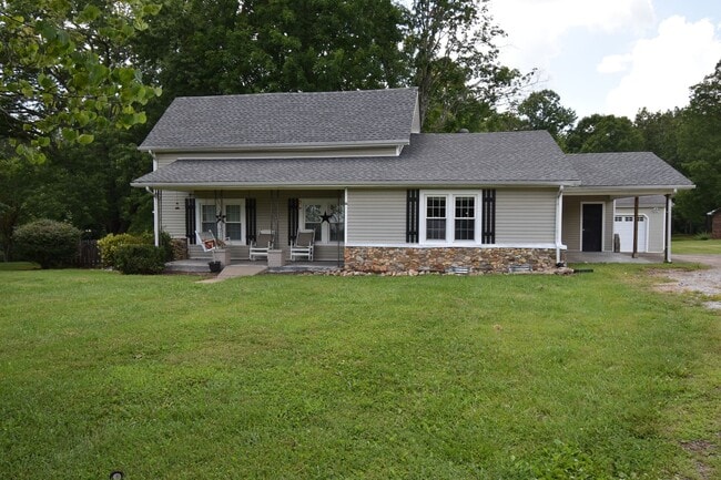 Primary Photo - 2 Bedroom Home For Rent in The County!