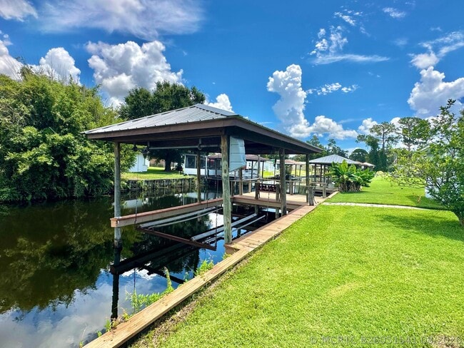 Building Photo - 126 Lake Francis Dr
