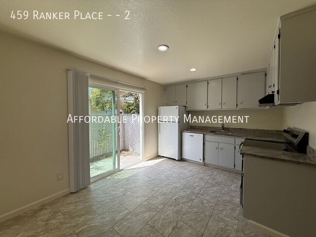 Building Photo - 459 Ranker Pl