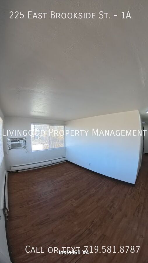 Building Photo - 225 E Brookside St