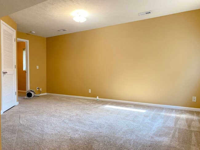 Building Photo - Beautiful 3 bed, 2 bath house at $2095 *PR...