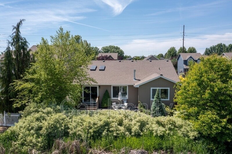 Building Photo - 5211 S Myrtle Ln