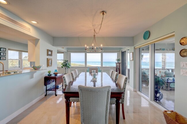 Building Photo - 1555 NE Ocean Blvd