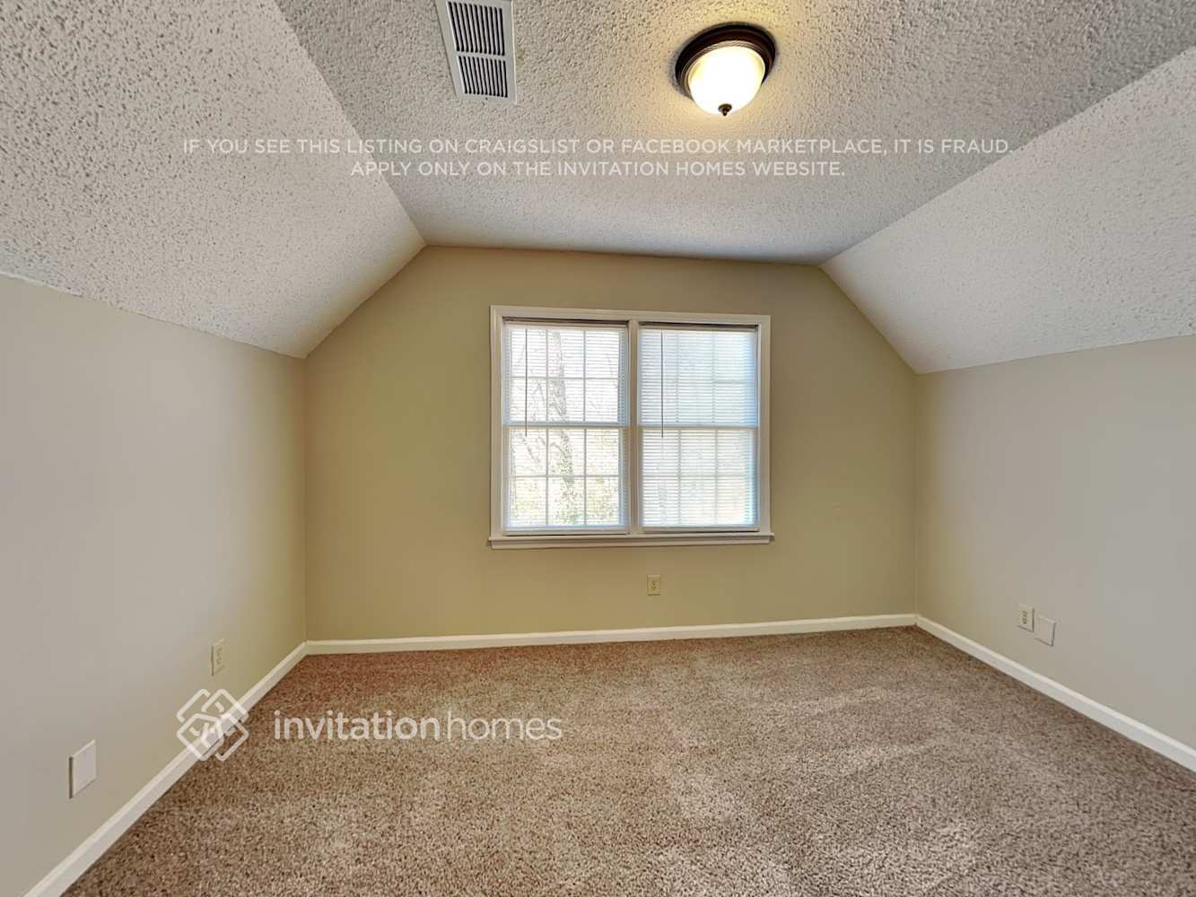 Building Photo - 6297 Queens Ct