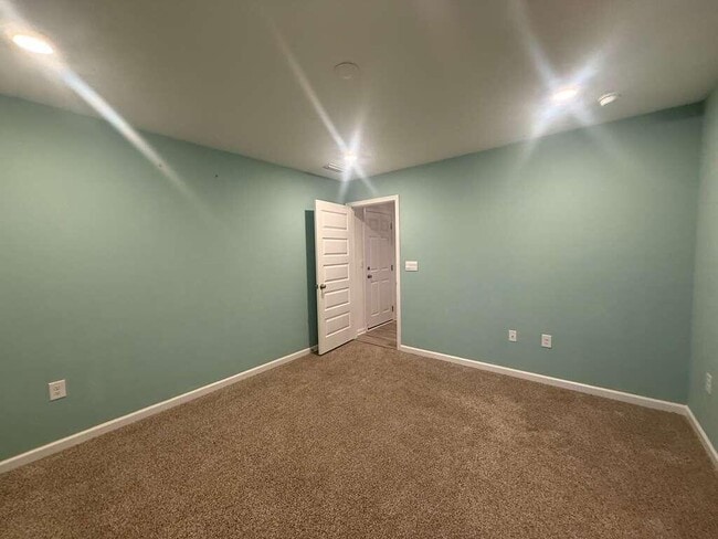 Building Photo - 128 Bluebeech St