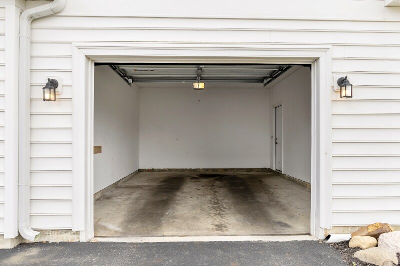 Building Photo - 3958 Brendham Dr