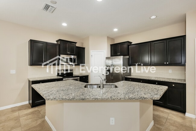 Building Photo - 32869 Woodthrush Way