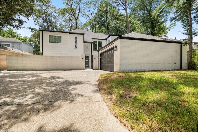 Building Photo - 15731 Steamboat Ln