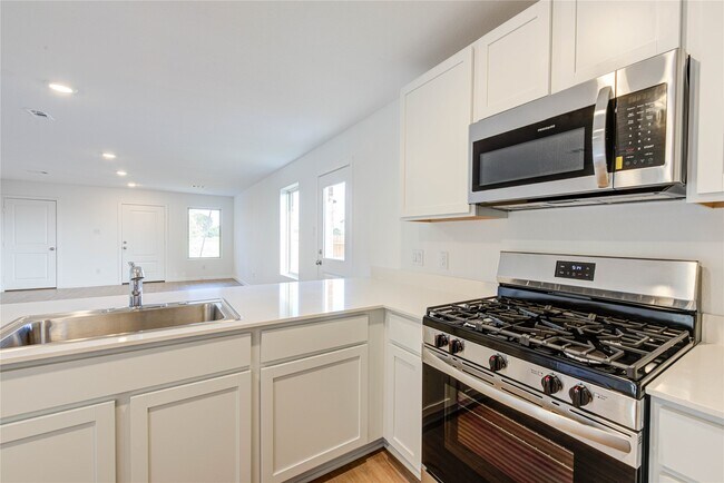 Building Photo - 3146 Savannah Rose Dr