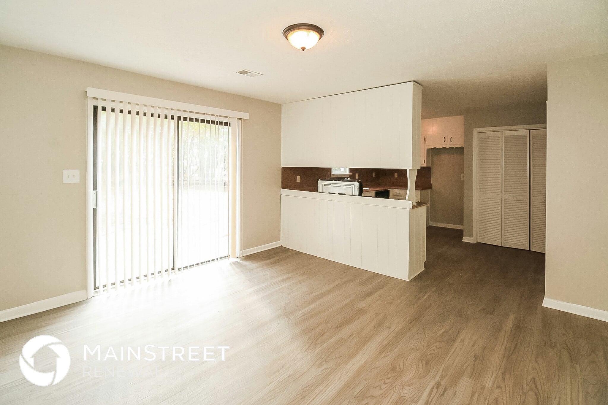 Building Photo - 6948 Cedar Hill Ct
