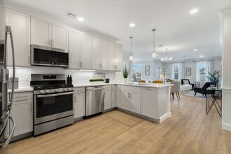 Building Photo - Wellington Woods