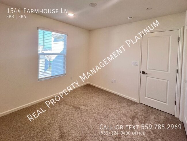 Building Photo - 1544 Farmhouse Ln