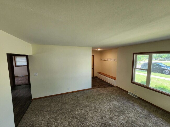 Building Photo - GREAT Location  2 Bedroom side by side duplex  $1395/monthly