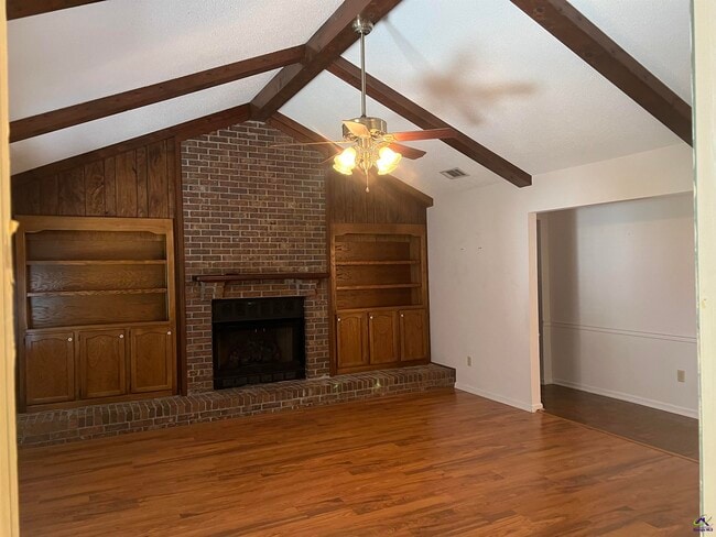 Building Photo - 213 Westwood Dr