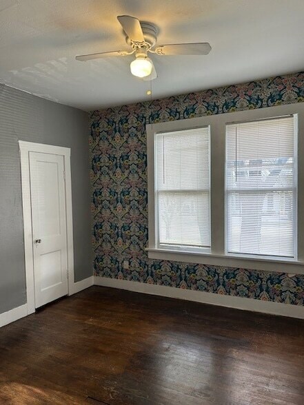 Building Photo - 1615 Kenley St