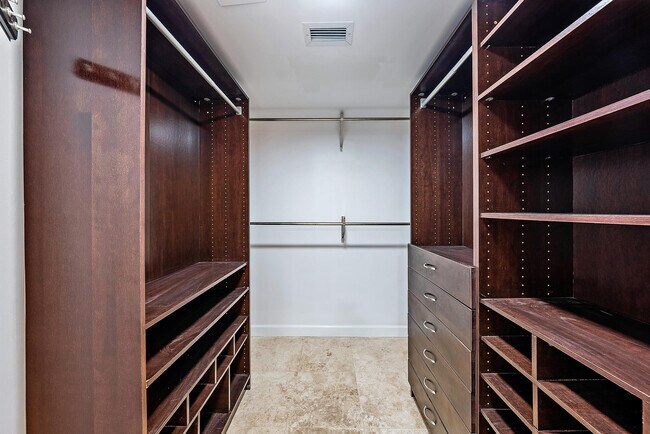 Building Photo - 1141 Marine Way E