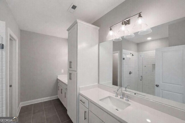 Building Photo - 1375 Walking Wy