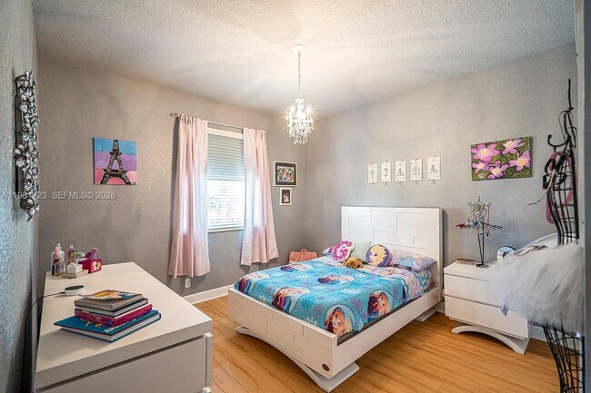 Building Photo - 3182 SW 189th Ave