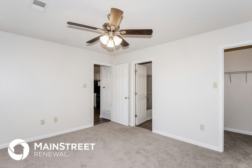 Building Photo - 5677 Kaitlyn Dr W