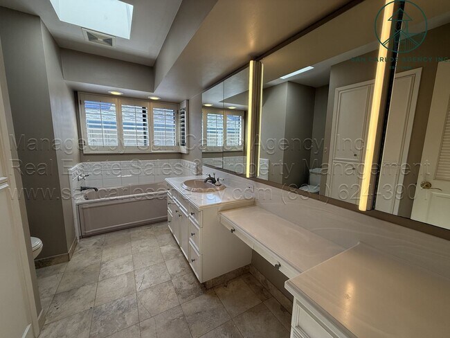 Building Photo - 97 Del Mesa Carmel