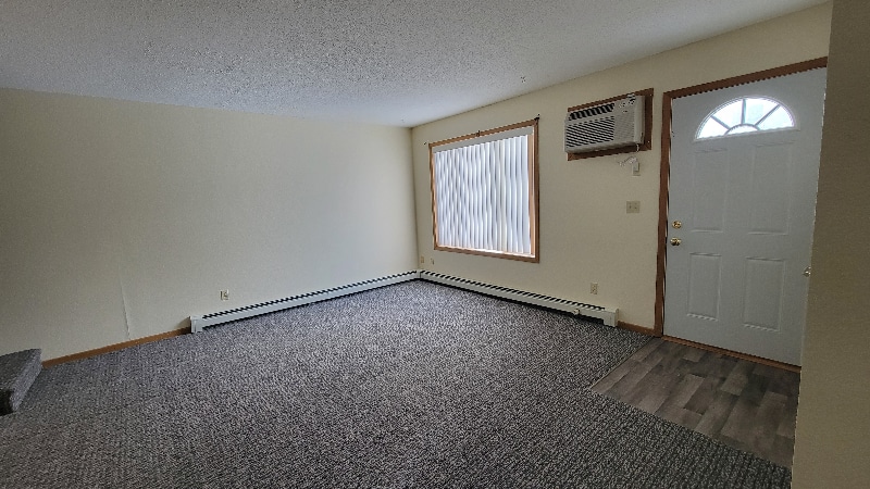 Building Photo - 1027 13th St N