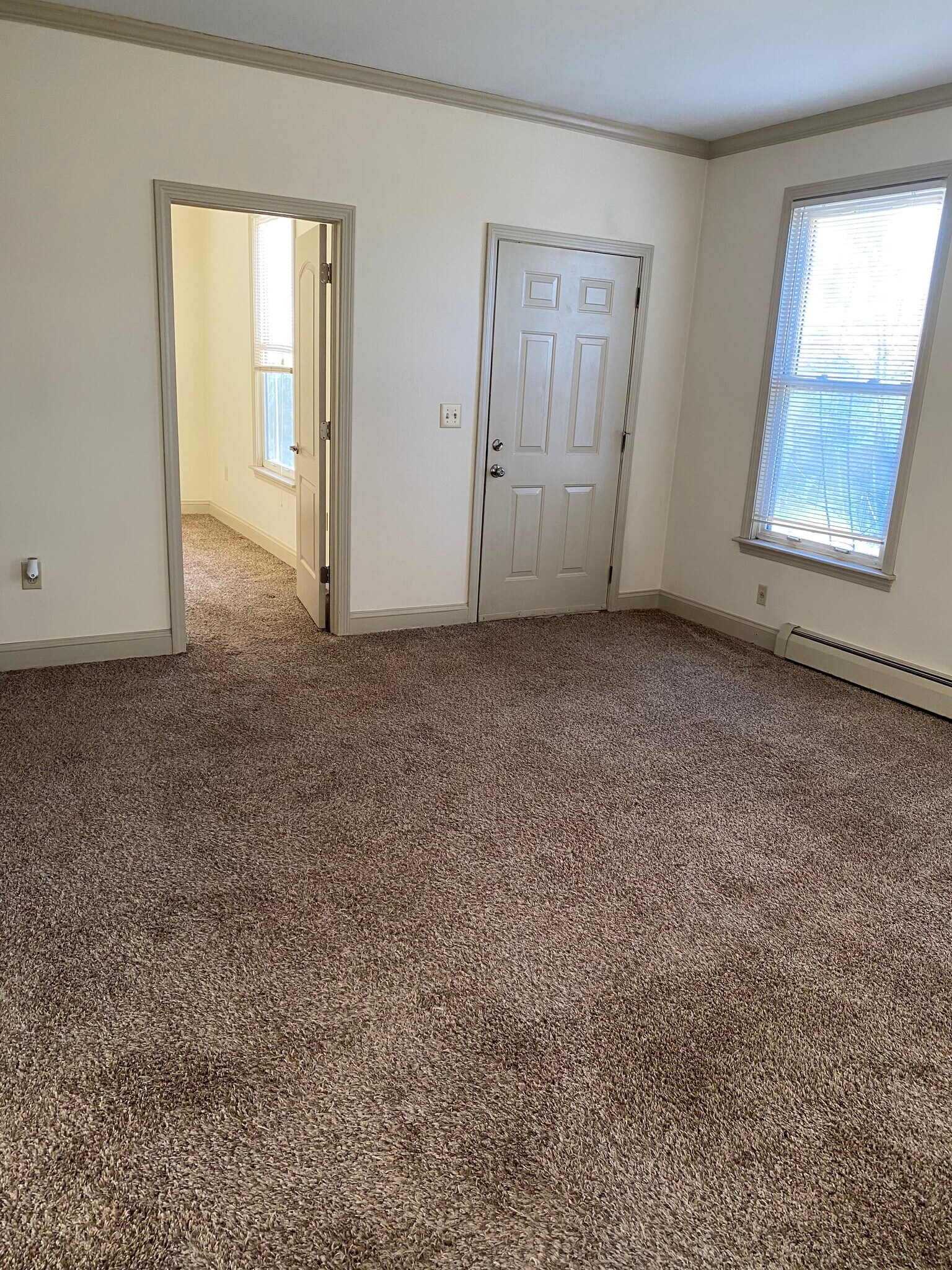 Building Photo - 20 Church St