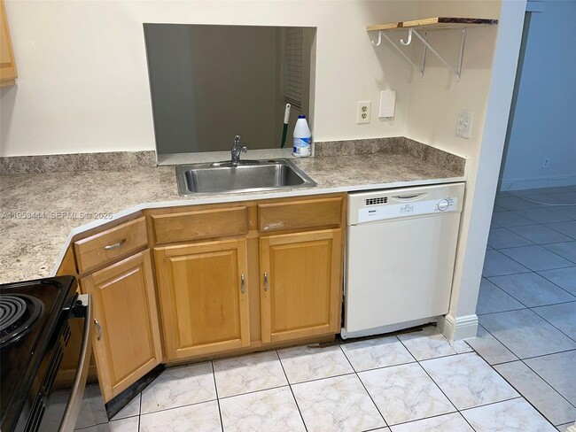 Building Photo - 5953 NW 25th Ct