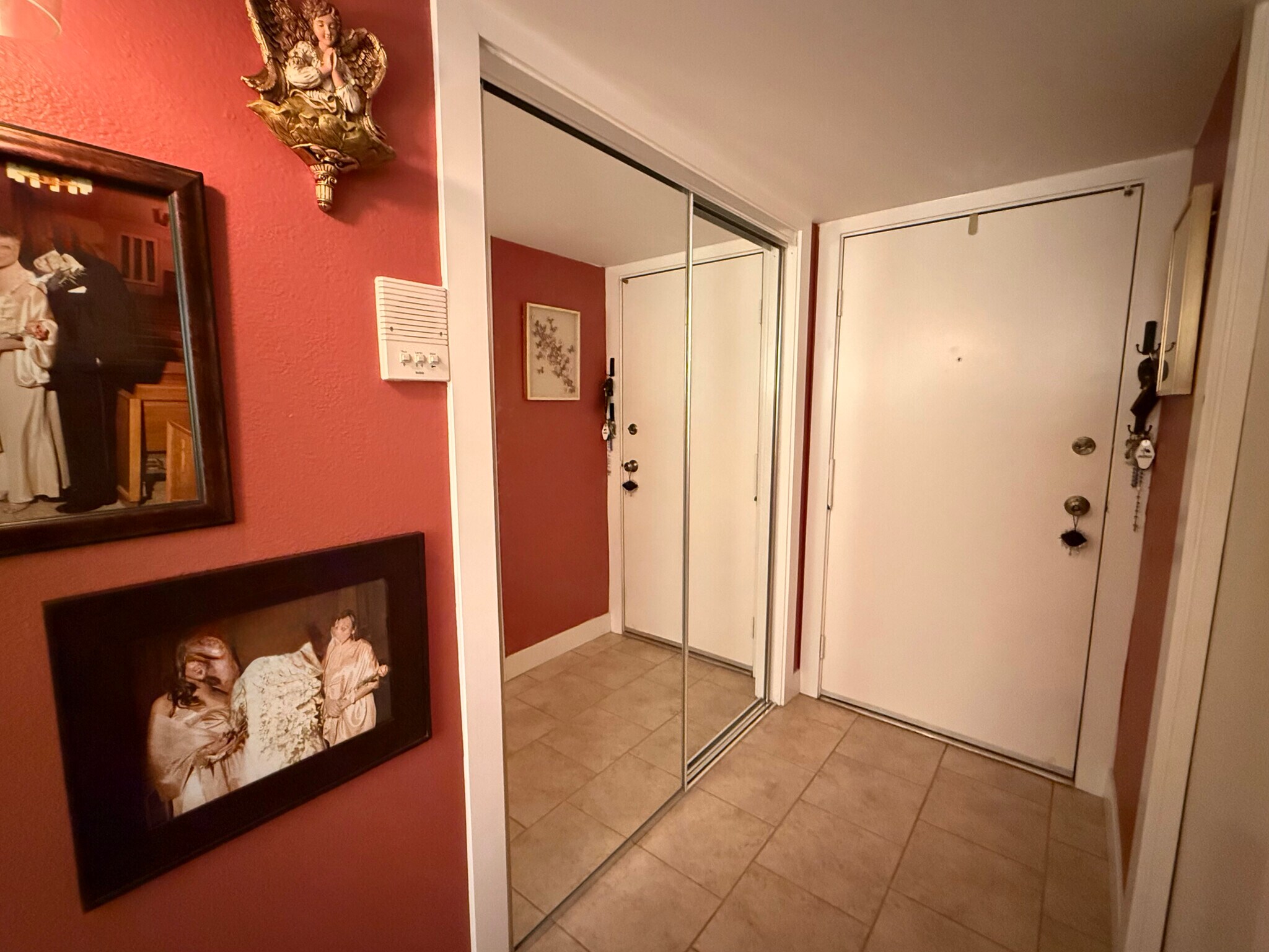 Building Photo - 4524 Tujunga Ave