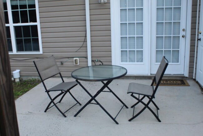 Building Photo - Fully Furnished Columbia County Rental