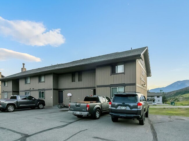 Building Photo - Dillon Valley East Condo! Two parking spot...