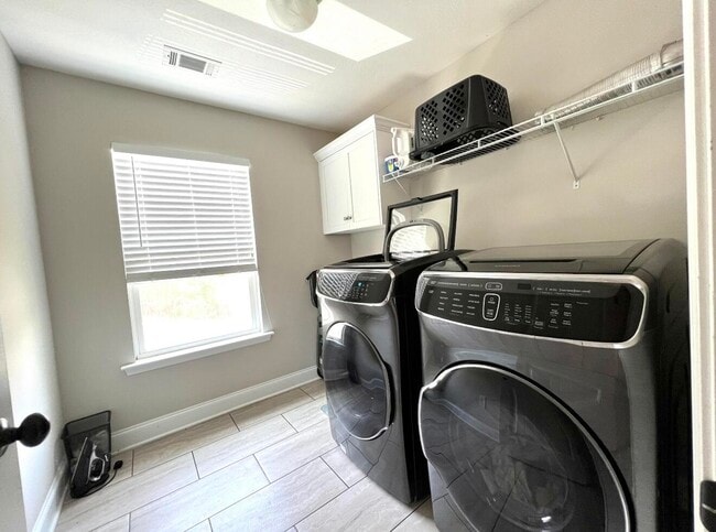 Building Photo - 3085 Margot Ln