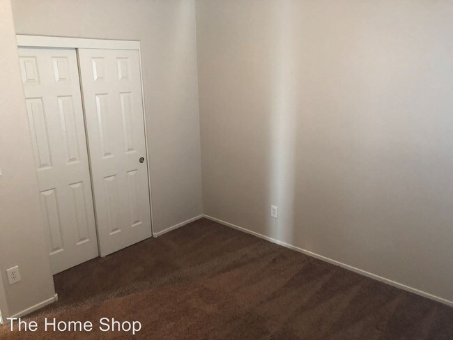 Building Photo - 4 br, 2.5 bath House - 5300 Welch Valley Ave.