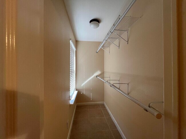 Building Photo - 1738 Aransas Pass Dr