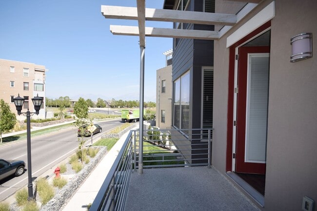 Primary Photo - 4517 Daybreak Rim Way