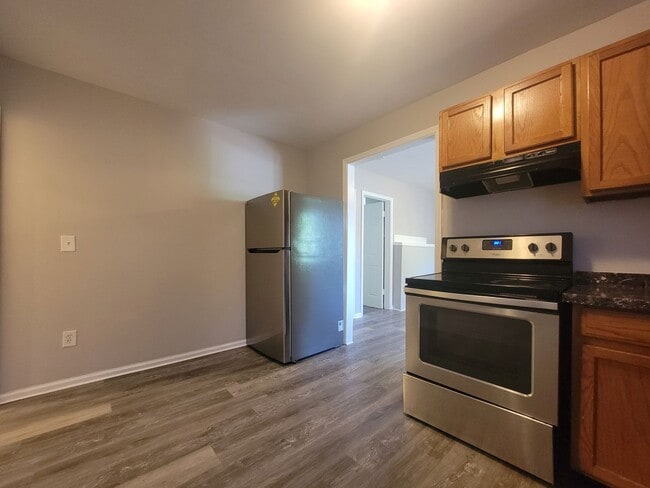 Building Photo - Homes in this area lease quickly — schedule your tour before it’s gone