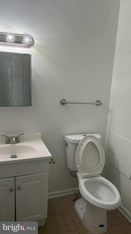 Building Photo - 1012 Spring Valley Ct