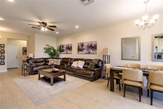 Building Photo - 30333 Southwell Ln