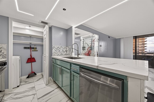 Building Photo - 3525 Sage Rd