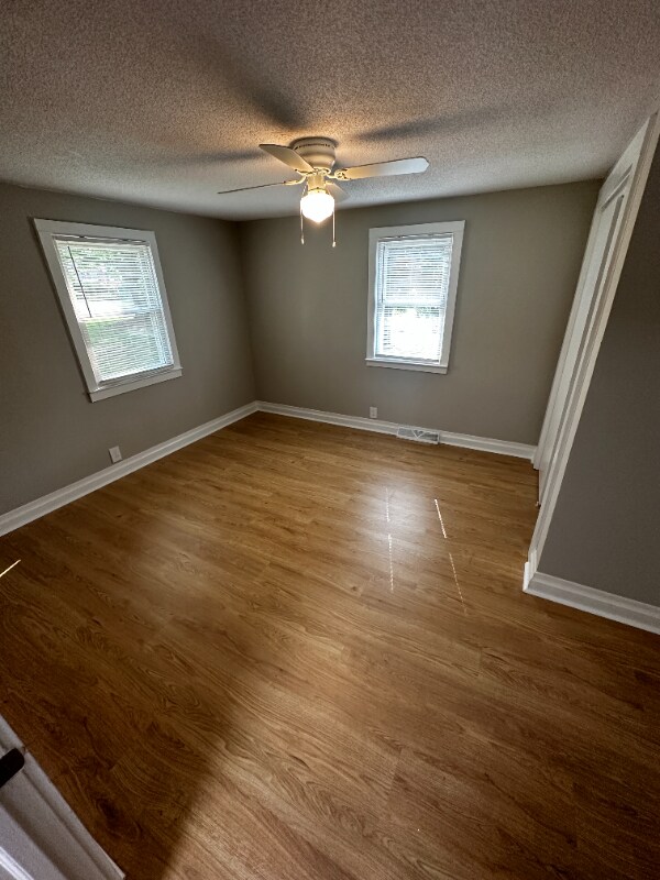 Building Photo - 6328 Robinhood Rd