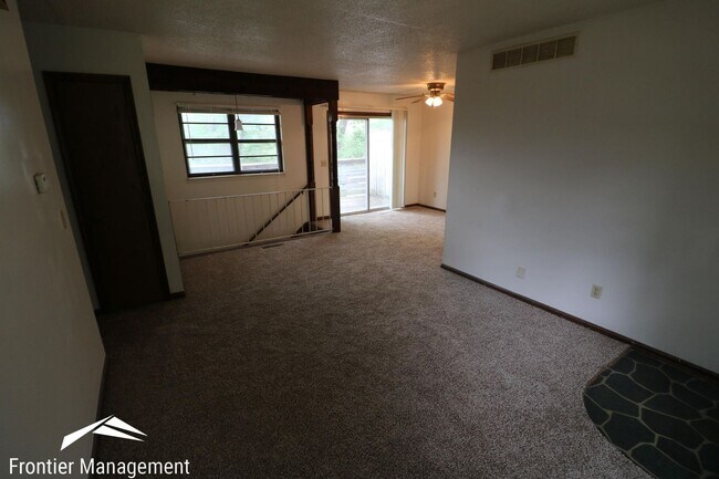 Building Photo - 4 br, 2 bath House - 824 Dondee Dr.